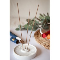 Räucherwerk Halter Tanzender Engel aus Keramik