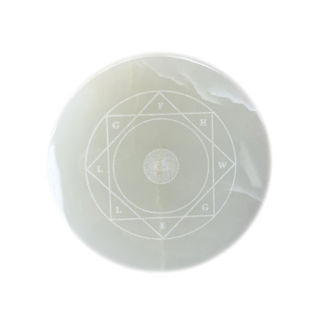 Grüner Onyx als Massagestein mit Kreis